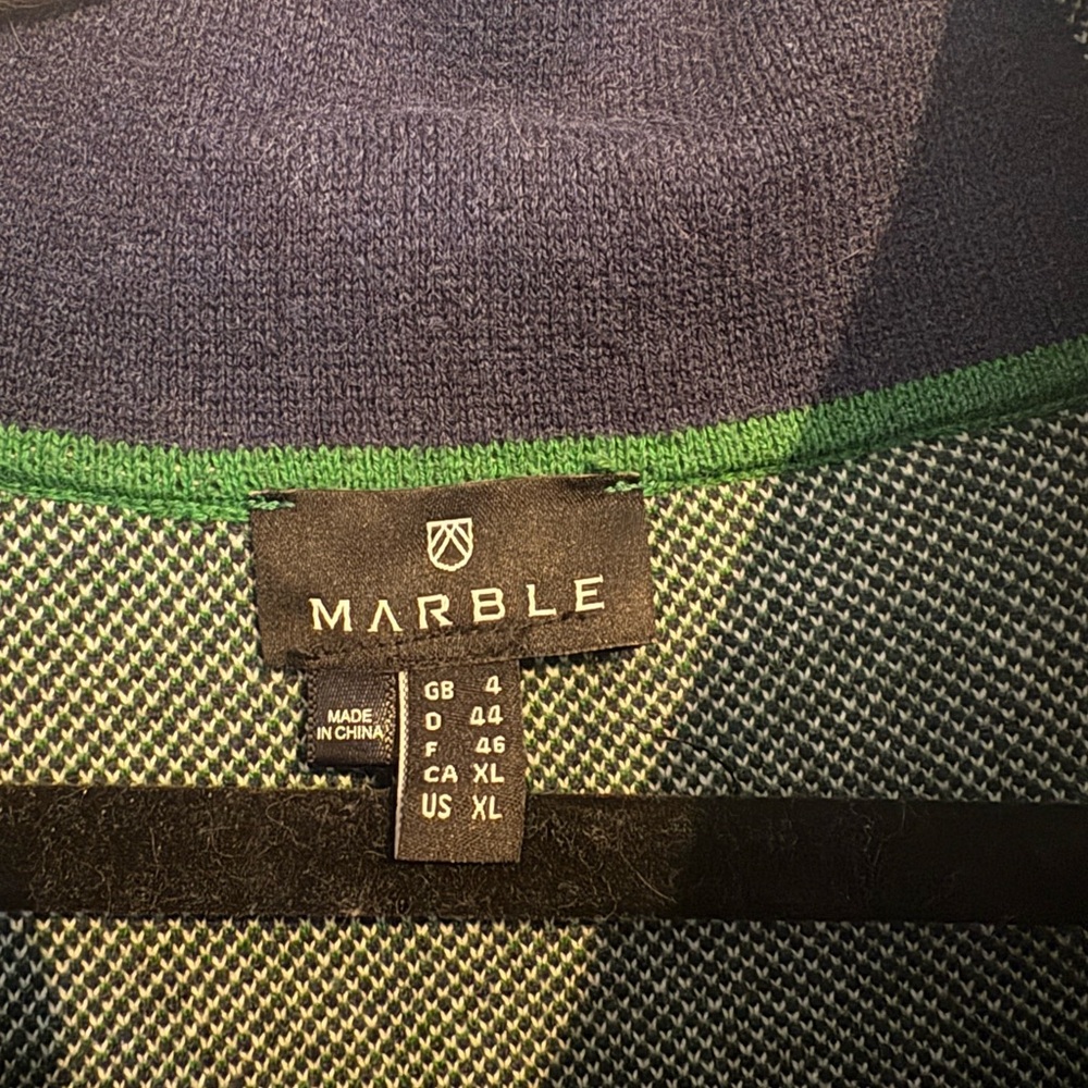 MARBLE Elegant Black and Green Blazer